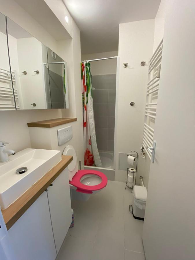 Studio Morgane-Balcon Couvert-Wifi-Pres Centre-Linge Et Menage Reims Luaran gambar