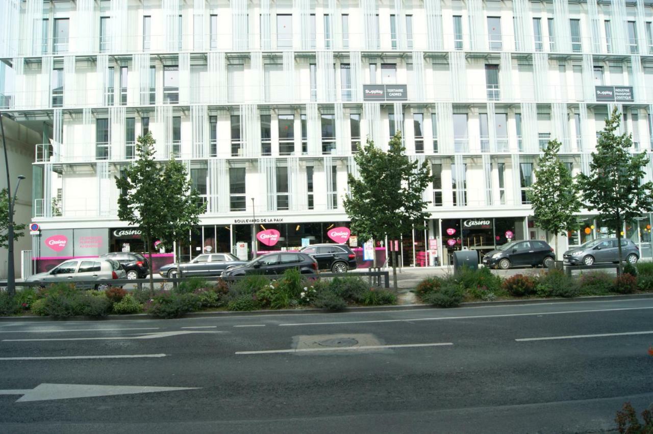 Studio Morgane-Balcon Couvert-Wifi-Pres Centre-Linge Et Menage Reims Luaran gambar